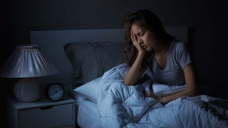 بی‌خوابی و تأثیرات آن بر ذهن و بدن