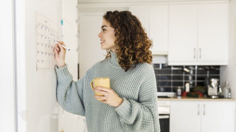 چگونه افکار منفی مانع ایجاد عادات مثبت می‌شوند؟